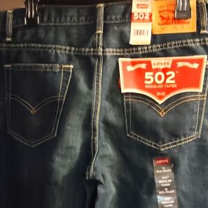 CLOTHES /SHOES/JEWELRY